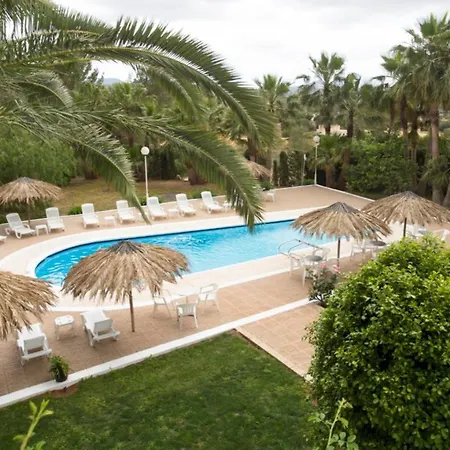 Nieves Is A Beautiful Set In A Rural Location Yet It Is Still Only A 5 Minute Drive From And San Rafael *