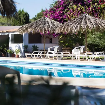 Nieves Is A Beautiful Set In A Rural Location Yet It Is Still Only A 5 Minute Drive From And San Rafael Βίλα Σαν Αντόνιο